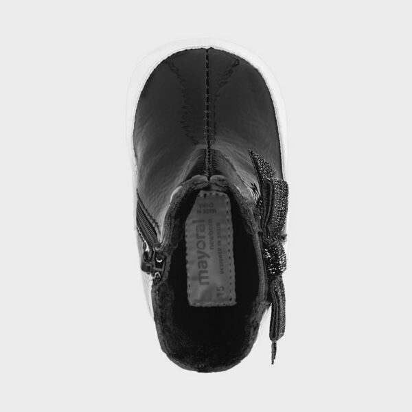 Βρεφικά Παπούτσια Αγκαλιάς Λουστρίνι Mayoral