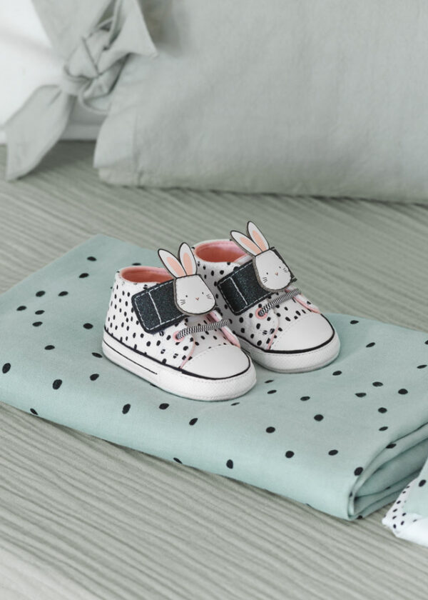 Βρεφικά παπουτσάκια αγκαλιάς Mayoral 9515