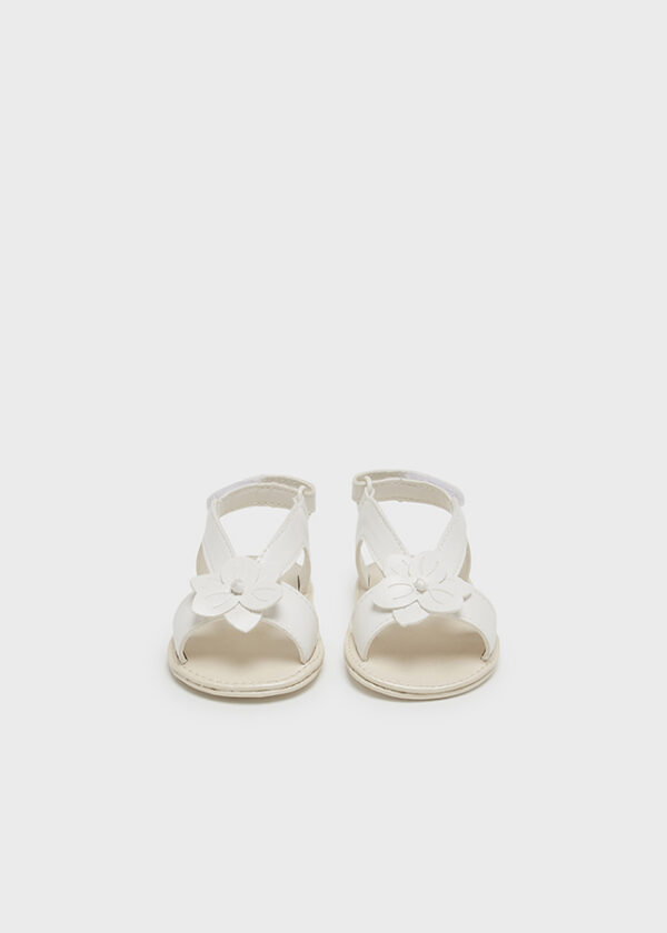 Βρεφικά παπουτσάκια αγκαλιάς Mayoral 9521