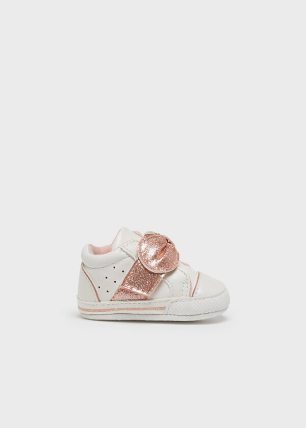 Βρεφικά παπουτσάκια αγκαλιάς Mayoral 9523