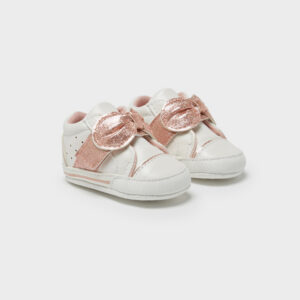 Βρεφικά παπουτσάκια αγκαλιάς Mayoral 9523