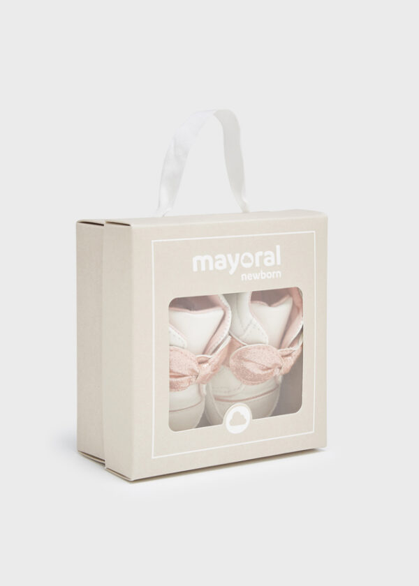 Βρεφικά παπουτσάκια αγκαλιάς Mayoral 9523