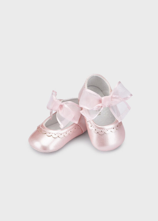 Παπουτσάκια για νεογέννητο Mayoral 9571