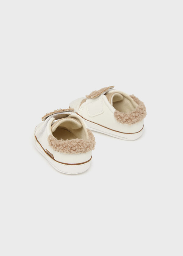 Παπούτσια αγκαλιάς Mayoral 9678 κορίτσια 3-11 μηνών